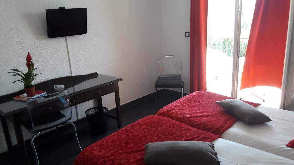 Le Neoulous Hotel Le Boulou Buitenkant foto