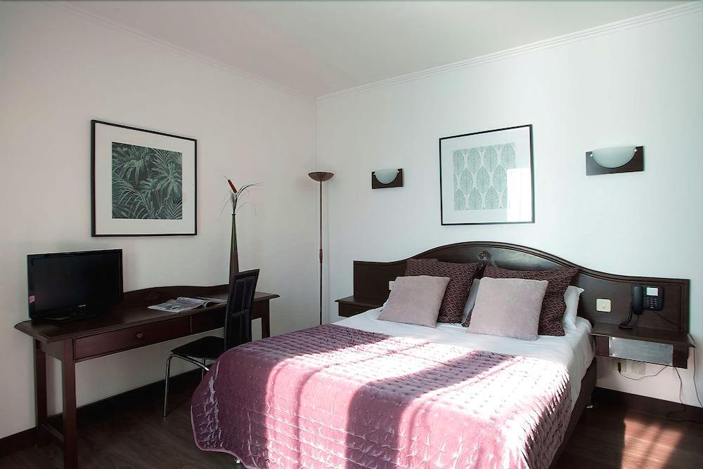Le Neoulous Hotel Le Boulou Buitenkant foto