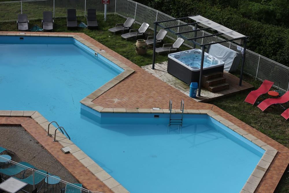 Le Neoulous Hotel Le Boulou Buitenkant foto